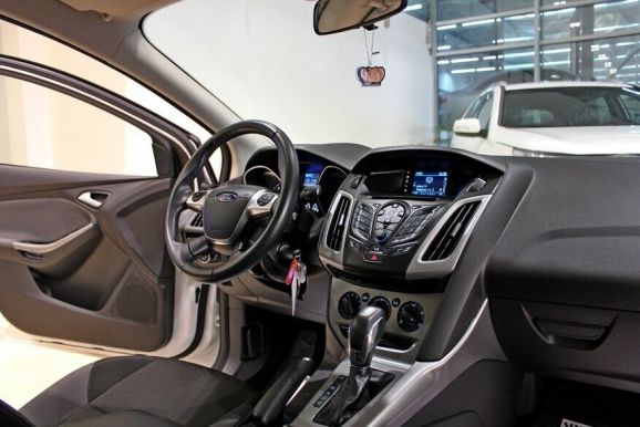 Ford Focus, 1.6 л, Робот, 2013 фото 7