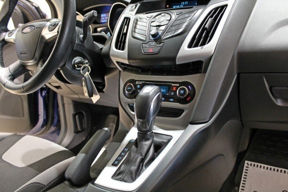 Ford Focus, 1.6 л, Робот, 2013 фото 9