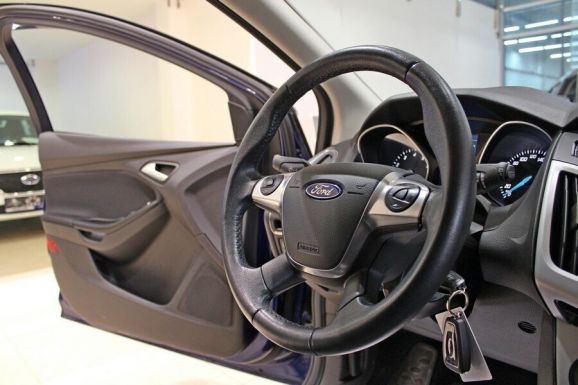 Ford Focus, 1.6 л, Робот, 2013 фото 10