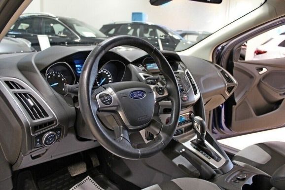 Ford Focus, 1.6 л, Робот, 2013 фото 2