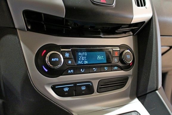 Ford Focus, 1.6 л, Робот, 2013 фото 1