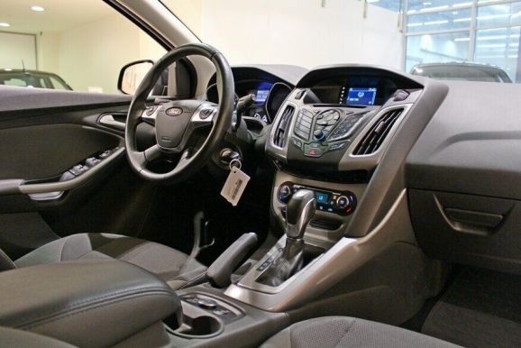 Ford Focus, 1.6 л, Робот, 2013 фото 7