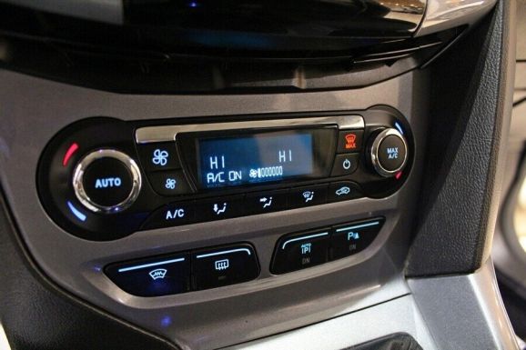 Ford Focus, 1.6 л, МТ, 2012 фото 1