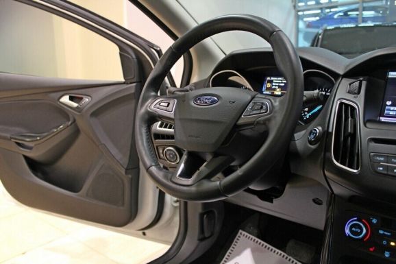 Ford Focus, 1.6 л, АТ, 2015 фото 11