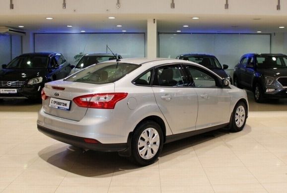 Ford Focus, 1.6 л, Робот, 2014 фото 6