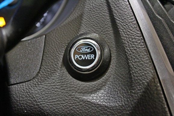 Ford Focus, 2.0 л, Робот, 2013 фото 1