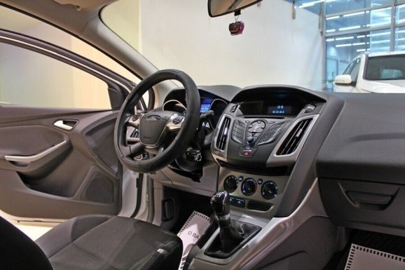 Ford Focus, 1.6 л, МТ, 2014 фото 7