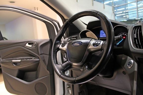 Ford Kuga, 1.6 л, АТ, 2013 фото 10