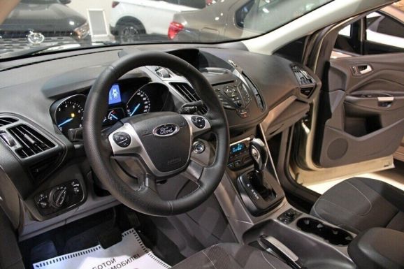 Ford Kuga, 1.6 л, АТ, 2014 фото 11