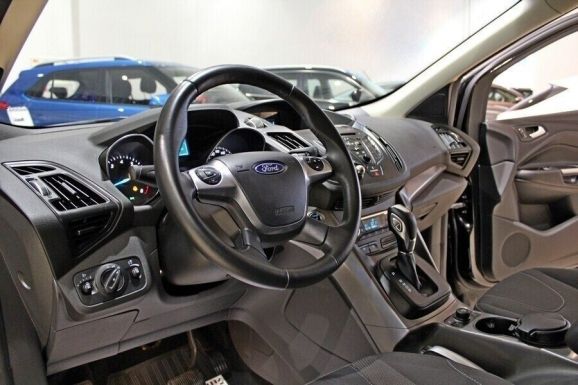 Ford Kuga, 2.5 л, АТ, 2017 фото 1