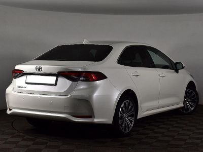 Toyota Corolla, 1.6 л, CVT, 2019 фото 4