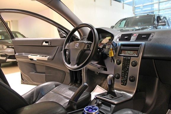 Volvo S40, 2.0 л, МТ, 2011 фото 7