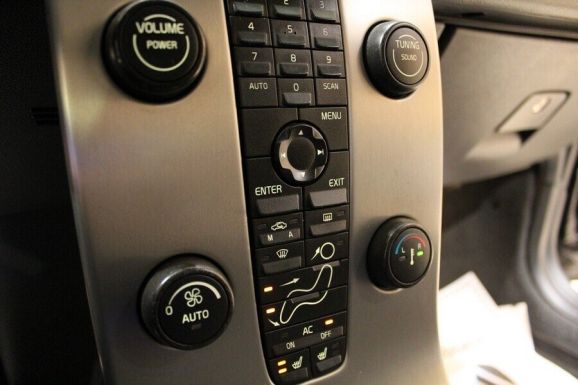 Volvo S40, 2.0 л, МТ, 2011 фото 1