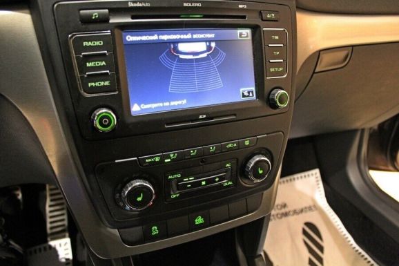 Skoda Yeti, 1.8 л, Робот, 2013 фото 9