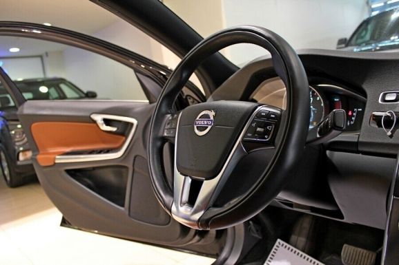 Volvo S60, 2.5 л, АТ, 2014 фото 10