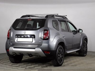 Renault Duster, 2.0 л, МКПП, 2019 фото 4