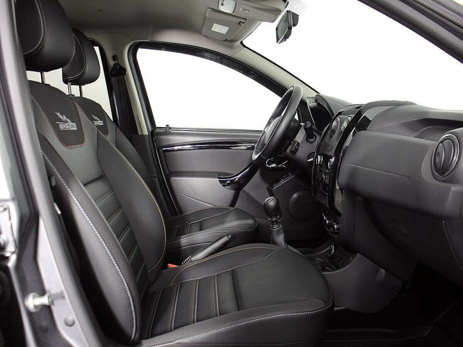 Renault Duster, 2.0 л, МТ, 2019 фото 2