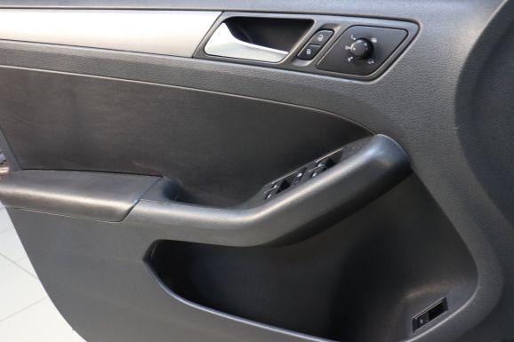 Volkswagen Jetta, 1.4 л, Робот, 2013 фото 8