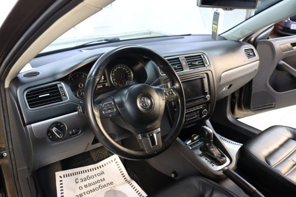 Volkswagen Jetta, 1.4 л, Робот, 2013 фото 9