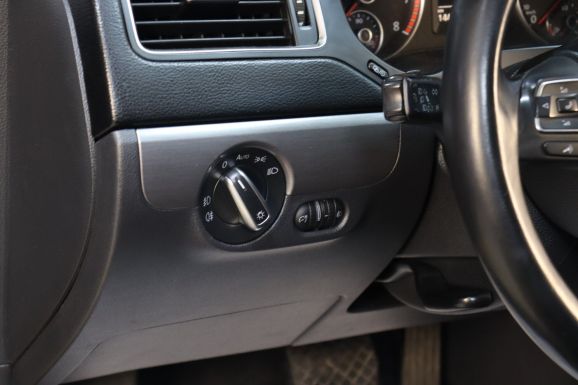 Volkswagen Jetta, 1.4 л, Робот, 2013 фото 10