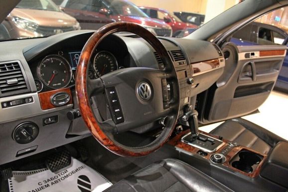 Volkswagen Touareg, 2.5 л, АТ, 2007 фото 10