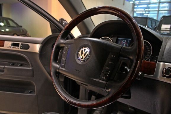 Volkswagen Touareg, 2.5 л, АТ, 2007 фото 1