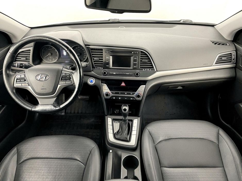 Hyundai Elantra, 2.0 л, АТ, 2017 фото 9