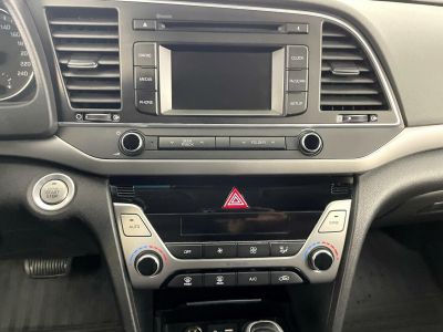 Hyundai Elantra, 2.0 л, АКПП, 2017 фото 12