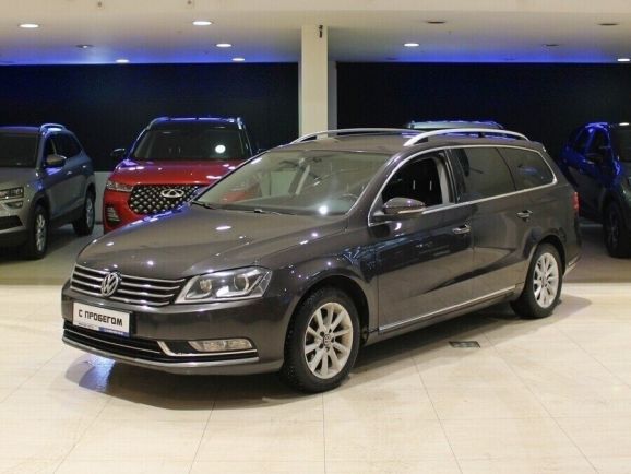 Volkswagen Passat, 1.8 л, Робот, 2012 фото 3