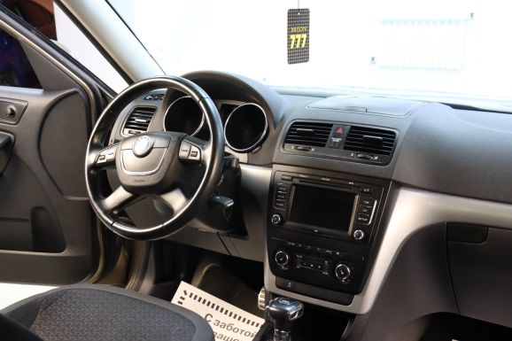 Skoda Yeti, 1.2 л, Робот, 2011 фото 7