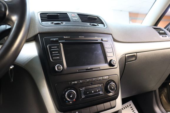 Skoda Yeti, 1.2 л, Робот, 2011 фото 12