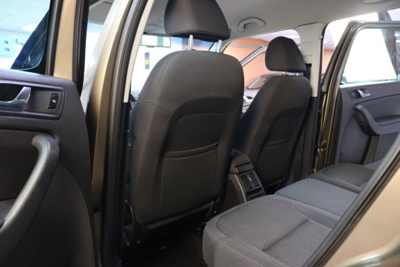 Skoda Yeti, 1.2 л, Робот, 2011 фото 1