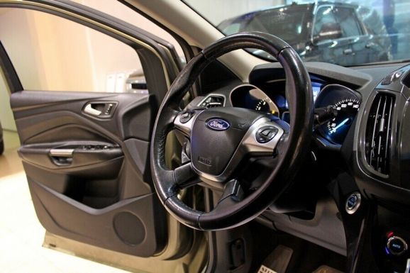 Ford Kuga, 1.6 л, АТ, 2015 фото 10