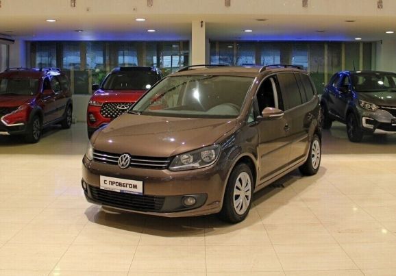 Volkswagen Touran, 1.4 л, Робот, 2011 фото 3