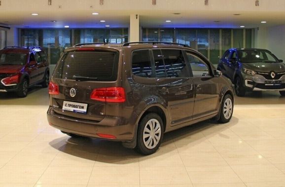 Volkswagen Touran, 1.4 л, Робот, 2011 фото 6