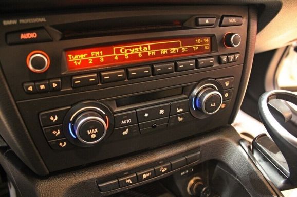 BMW X1, 2.0 л, АТ, 2011 фото 8