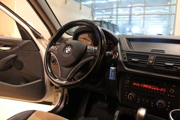 BMW X1, 2.0 л, АТ, 2011 фото 9