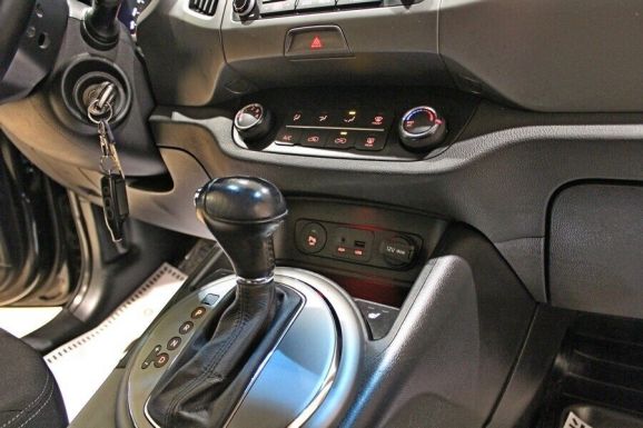 Kia Sportage, 2.0 л, АТ, 2015 фото 9