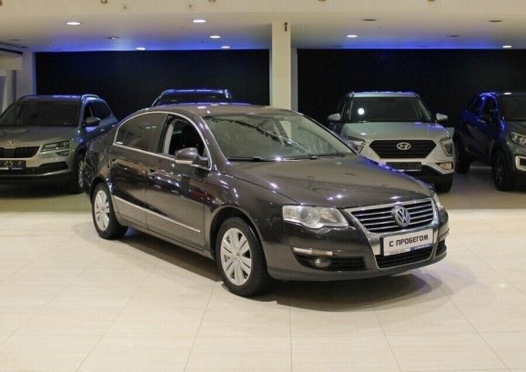Volkswagen Passat, 1.8 л, Робот, 2010 фото 5