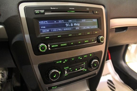 Skoda Octavia, 1.4 л, Робот, 2012 фото 1