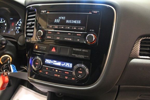 Mitsubishi Outlander, 2.4 л, Вариатор, 2013 фото 9