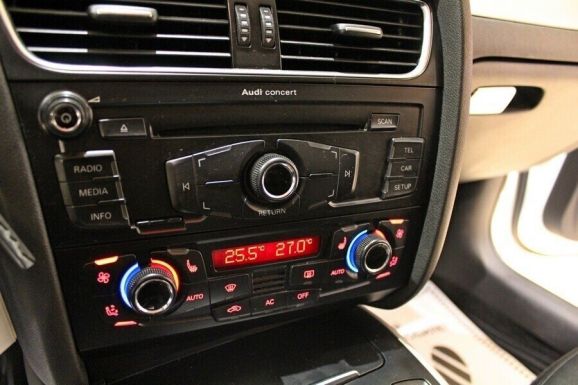 Audi A4, 1.8 л, Вариатор, 2010 фото 2