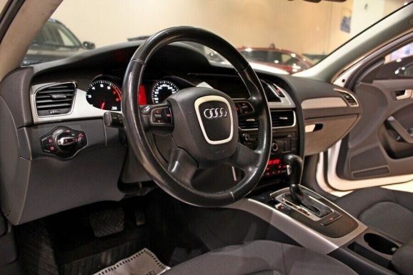 Audi A4, 1.8 л, Вариатор, 2010 фото 1