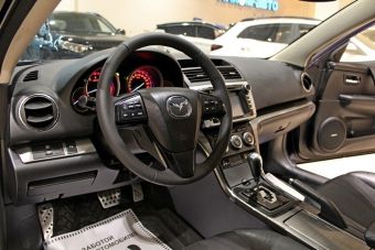 Mazda 6, 2.0 л, АКПП, 2011 фото 2
