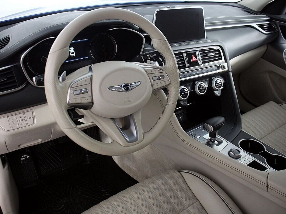 Genesis G70, 2.0 л, АТ, 2018 фото 6