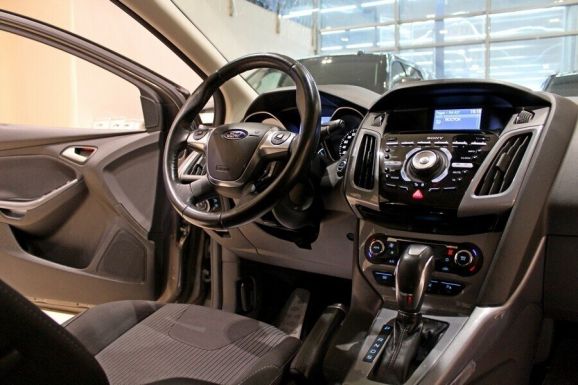 Ford Focus, 2.0 л, Робот, 2014 фото 9