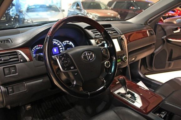 Toyota Camry, 2.5 л, АТ, 2013 фото 2