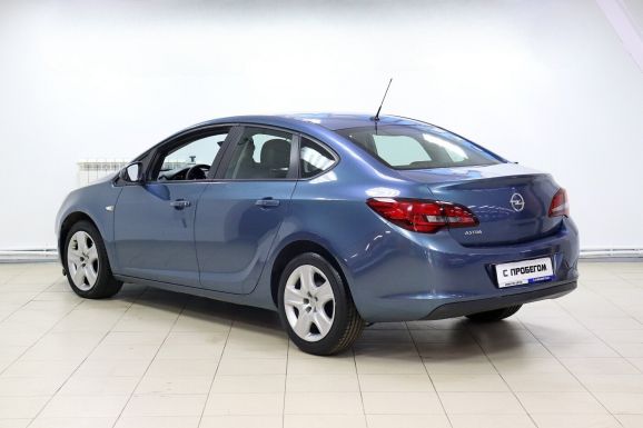 Opel Astra, 1.6 л, АТ, 2012 фото 5