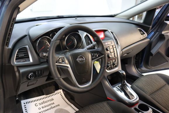 Opel Astra, 1.6 л, АТ, 2012 фото 10