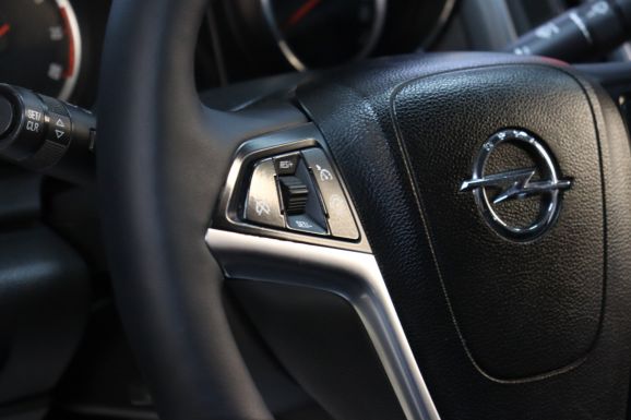 Opel Astra, 1.6 л, АТ, 2012 фото 11